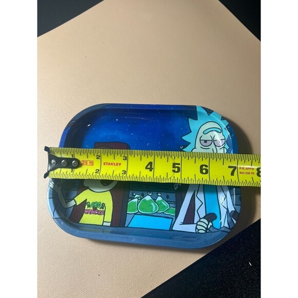 NEW Rick and Morty Anime Cartoons Grinder Rolling Tray Metal Lightweight Gifting - Picture 4 of 4